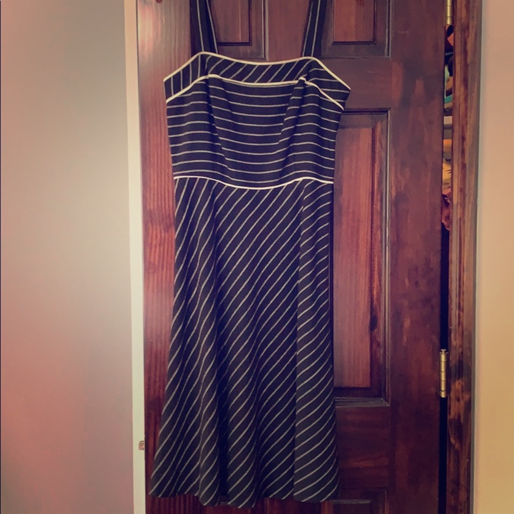 Black and white Loft dress